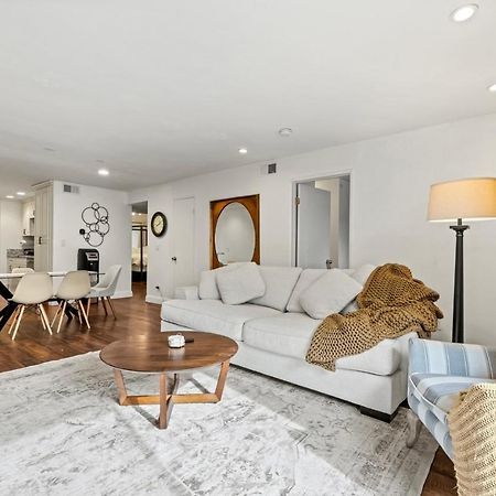 Elegant Hollywood Retreat - Spacious 2Br 2Ba Condo With Resort-Style Amenities Los Angeles Exterior photo