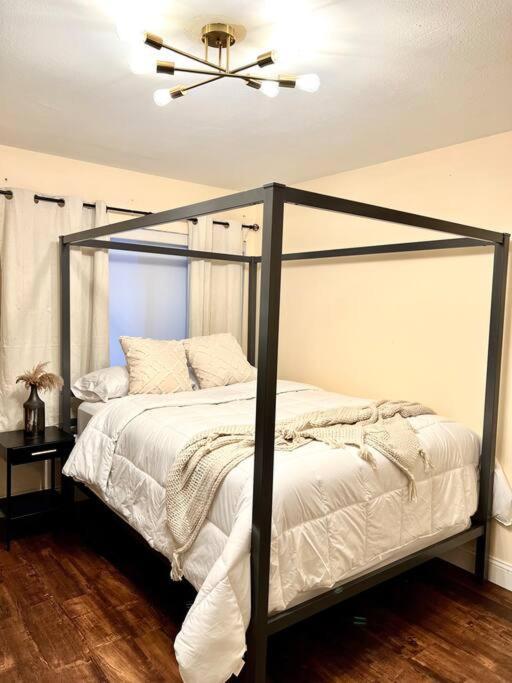 Elegant Hollywood Retreat - Spacious 2Br 2Ba Condo With Resort-Style Amenities Los Angeles Exterior photo