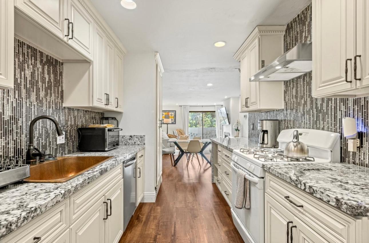Elegant Hollywood Retreat - Spacious 2Br 2Ba Condo With Resort-Style Amenities Los Angeles Exterior photo